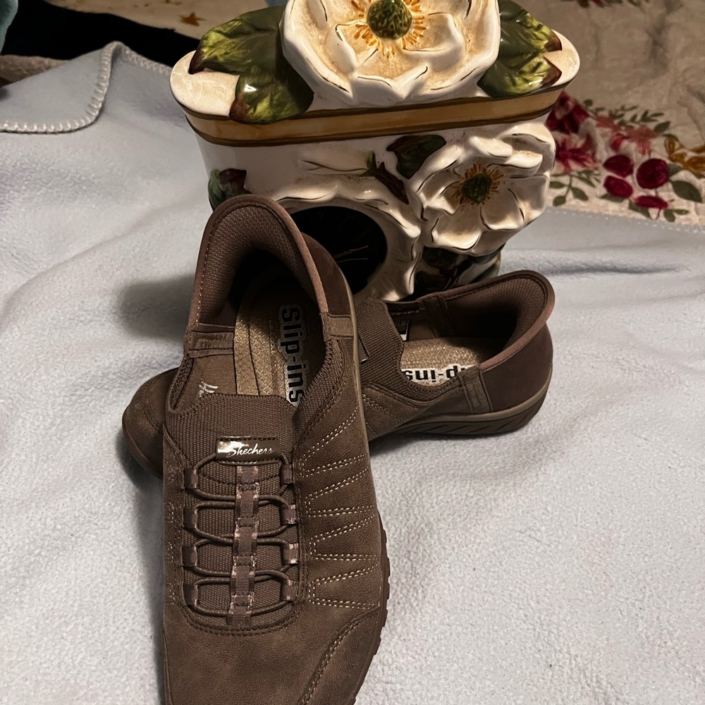 Skechers Men's Brown Slip-On Sneakers